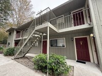 Building Photo - 1/1 in Rustic Springs!