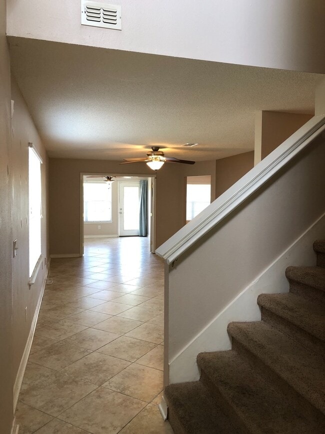 Building Photo - Gulf Breeze - Grand Ridge - 4 bedroom, 2.5...