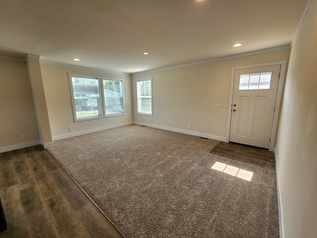 Building Photo - 17 Video Ct