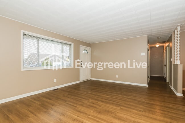 Building Photo - 603 W Martindale Rd