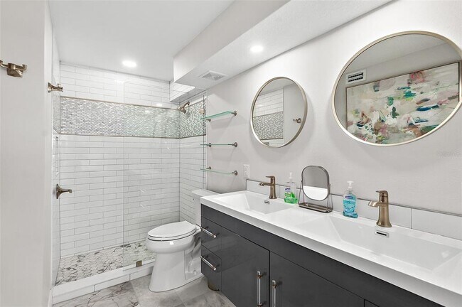 Building Photo - 1601 N Central Ave