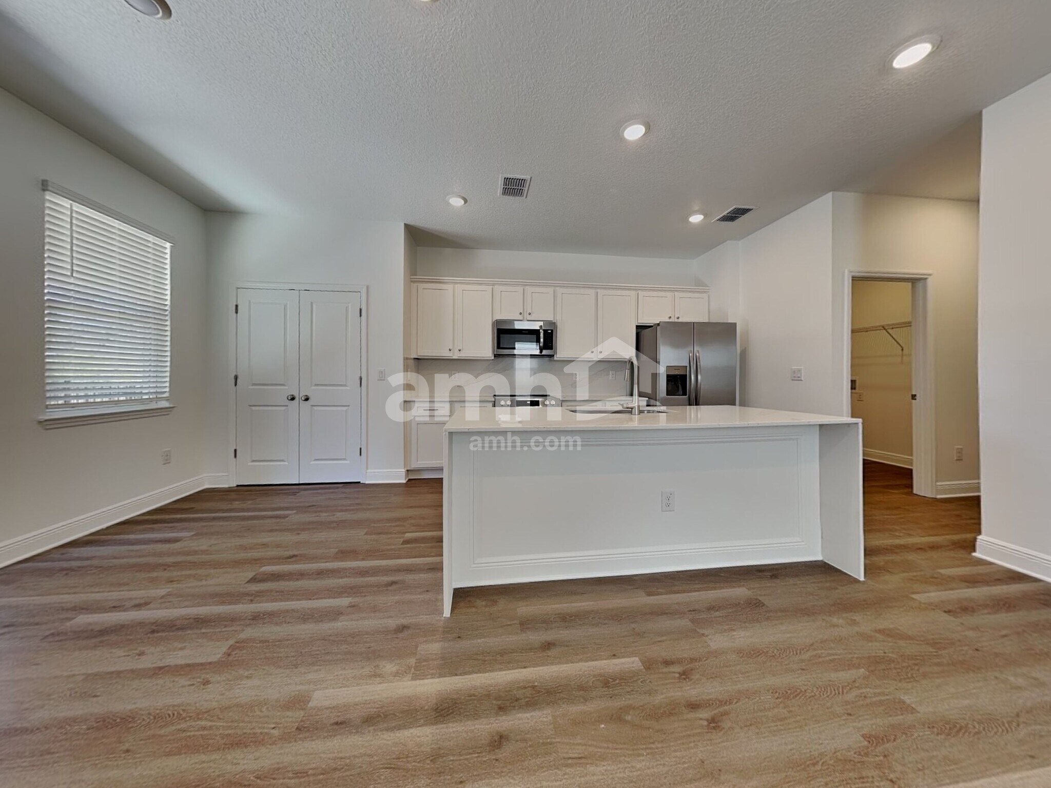 Building Photo - 6695 Atlantic Bch Ave