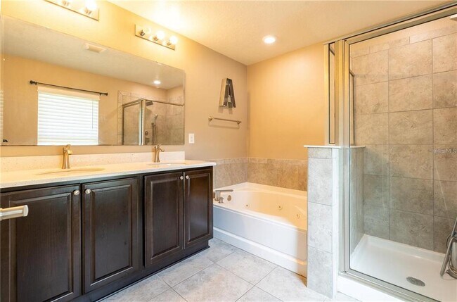 Building Photo - 159 Pergola Pl