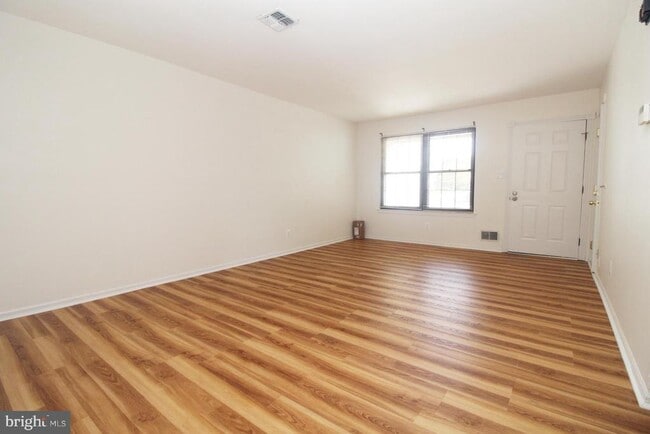 Building Photo - 19 Francis Ct