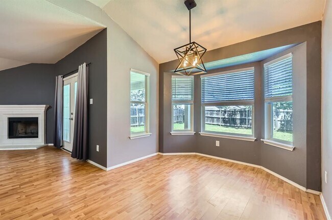 Building Photo - 3706 Haleys Way