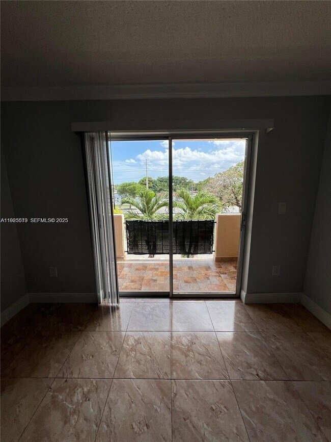 Building Photo - 1075 W 68th St