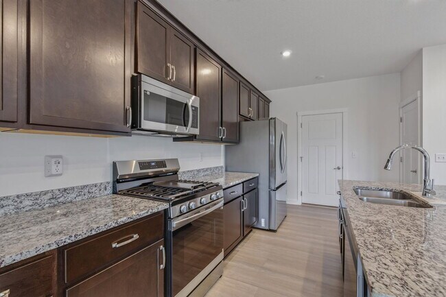 Building Photo - 144 Hanford Ln
