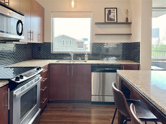 Building Photo - 1001 Belleview St