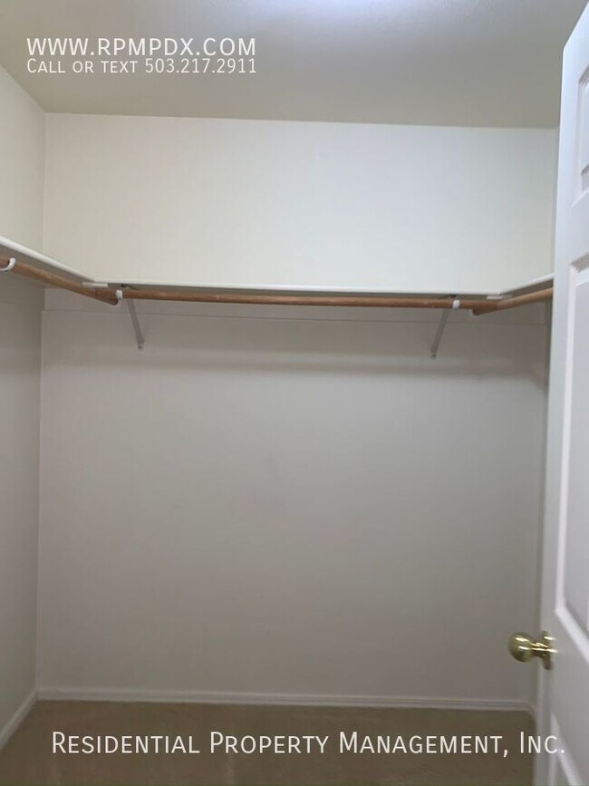 Building Photo - Orchard Hill Condo in the Heart of Tualatin!