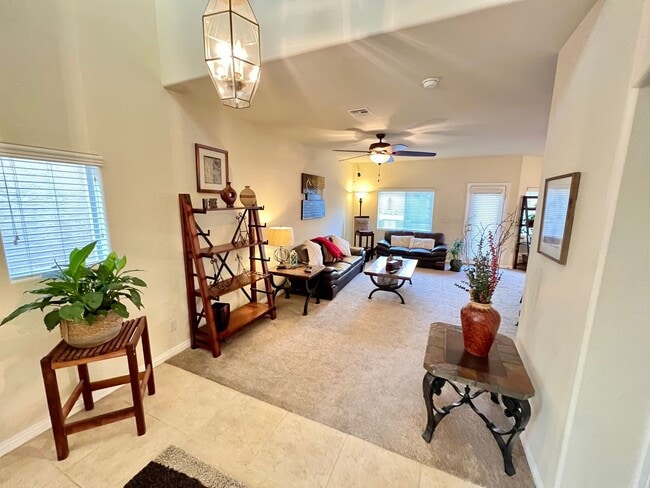 Building Photo - SOUTHERN HIGHLANDS! 3BD/2.5BA FURNISHED!