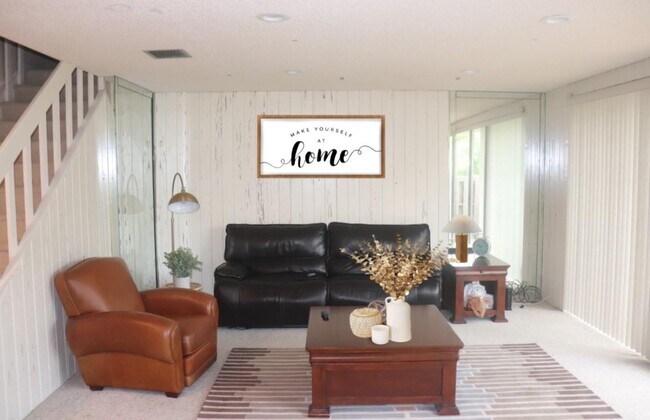 Building Photo - 870 NW 81st Ter