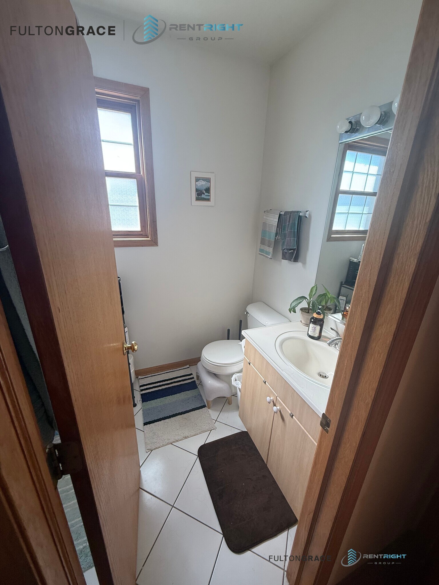 Building Photo - 819 N Wood St