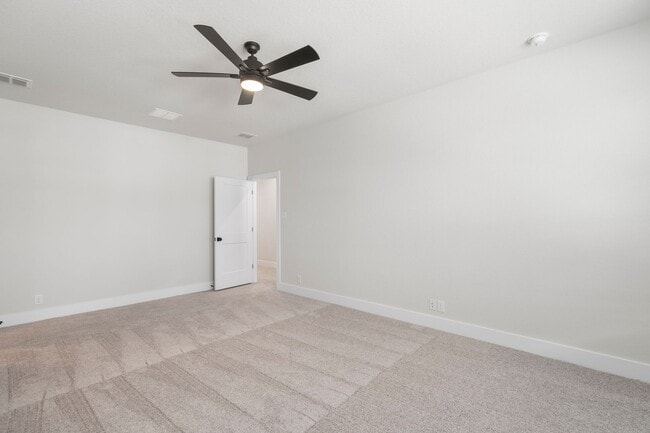 Building Photo - 13616 Giovannis Gdn