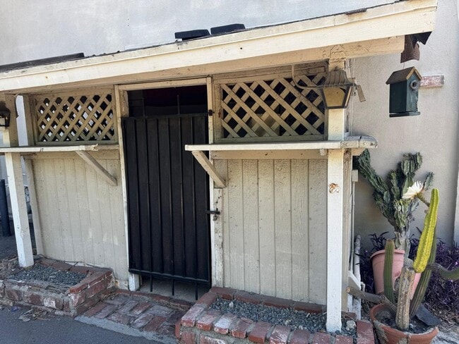 Building Photo - 5361 W Maitland St