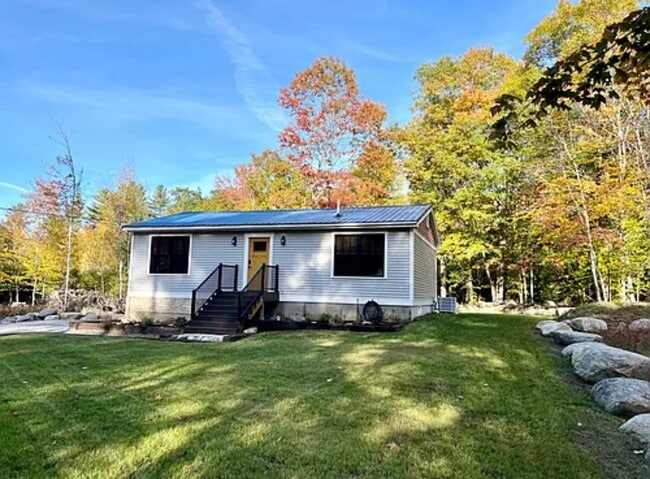 Building Photo - 249 New Hampshire Rte 103