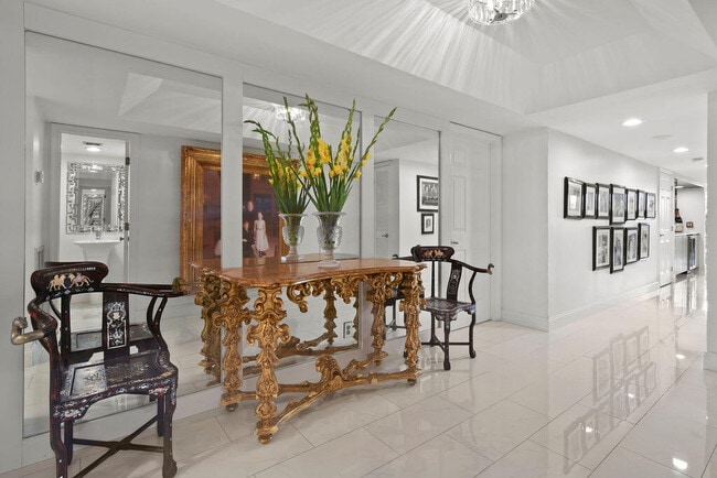 Building Photo - 4000 S Ocean Blvd