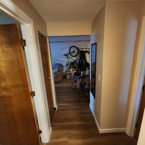 Building Photo - 37 Alice Dr