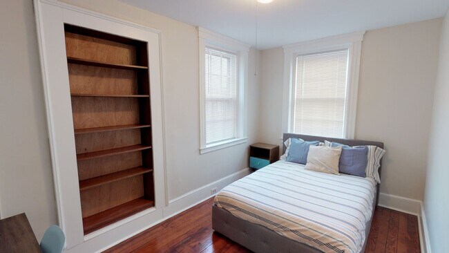 Building Photo - Stylish 2BD 1BA Across from Wooster Sq Park!