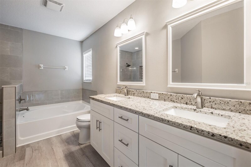 Building Photo - 643 Somerstone Dr