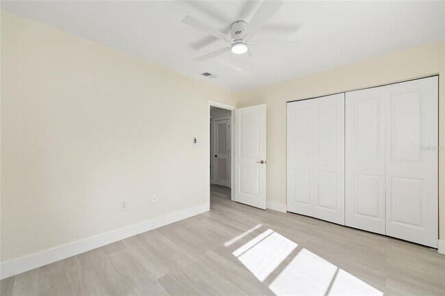 Building Photo - 1538 SE 25th St