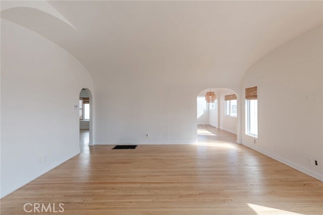 Building Photo - 912 8th Pl