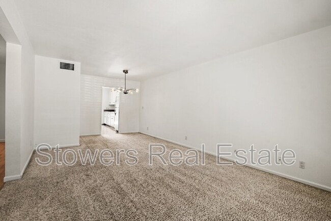 Building Photo - 1714 Parkside Dr