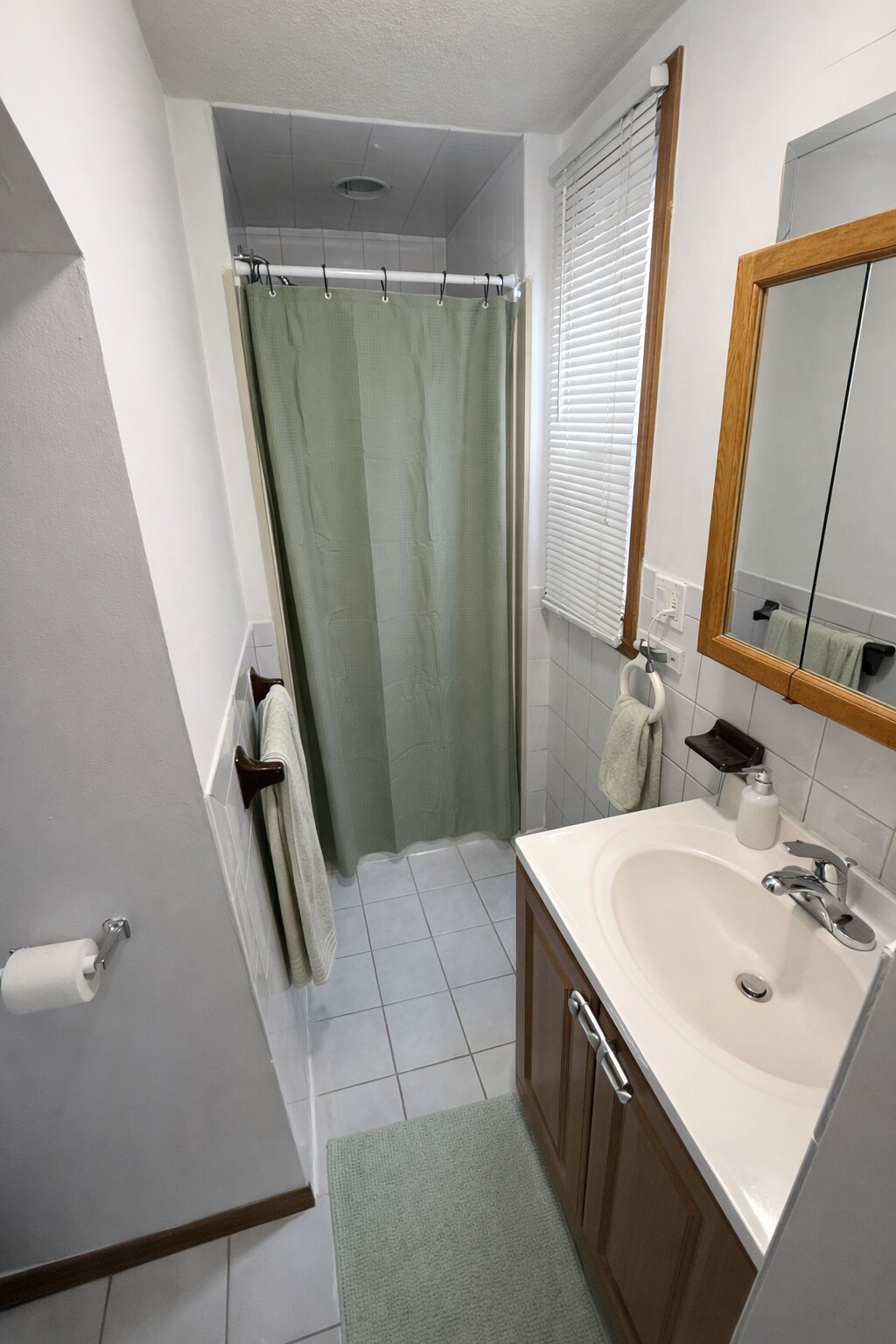 Building Photo - 585 Somerville Ave