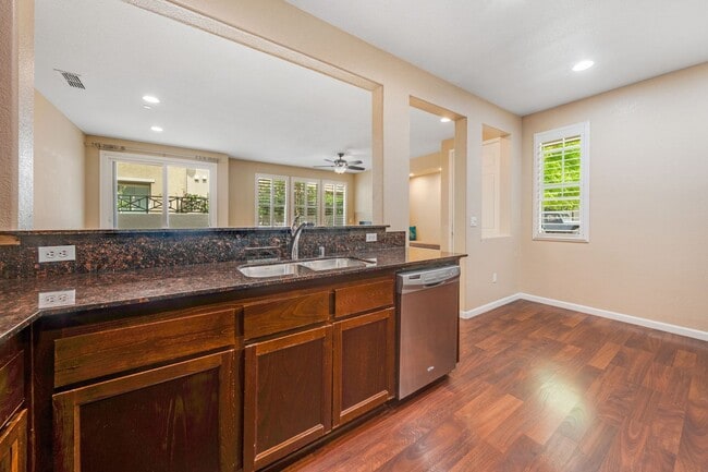 Building Photo - 3BR/3BA Folsom Condo with Fireplace + 2 Car Garage