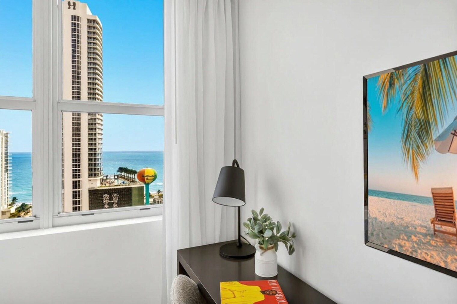 Building Photo - 4010 S Ocean Dr