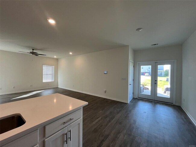 Building Photo - 3336 Meriwether Dr