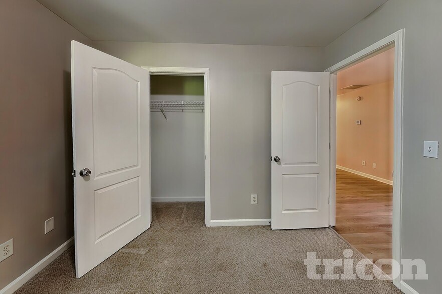 Building Photo - 1219 Falls Creek Ct