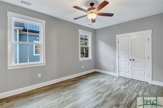 Building Photo - 421 Bear River Dr