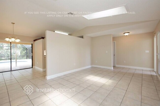 Building Photo - 10821 NW 33rd St