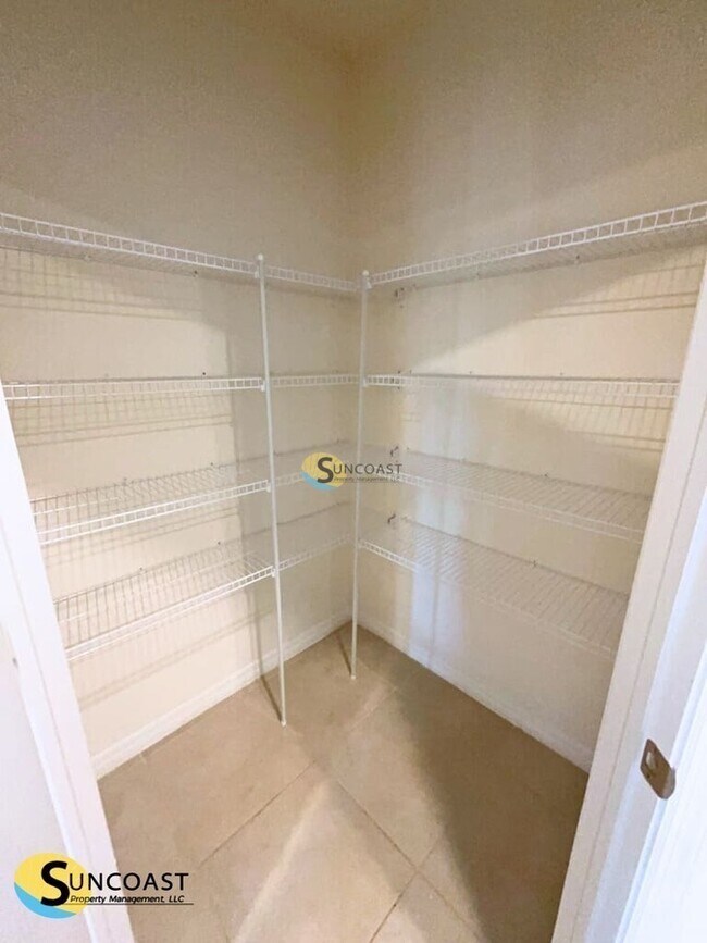 Building Photo - 523 SW 31st St