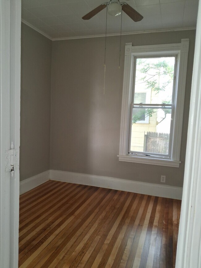 Building Photo - 509 Park Ave