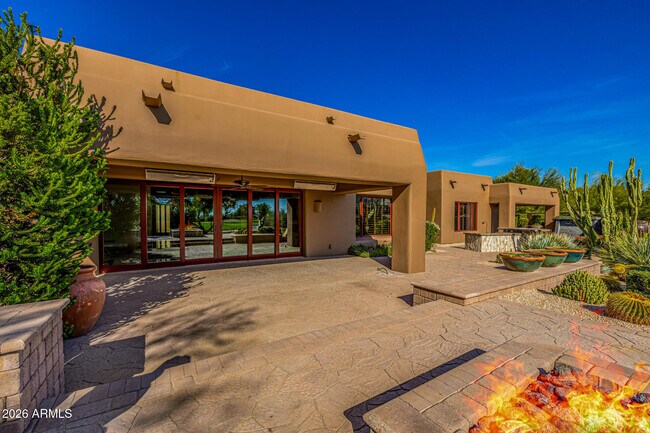 Building Photo - 8406 E Calle Buena Vista