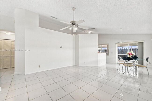 Building Photo - 7336 Granada Way