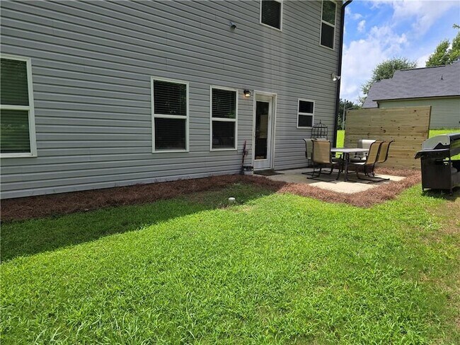 Building Photo - 123 Mulberry Dr