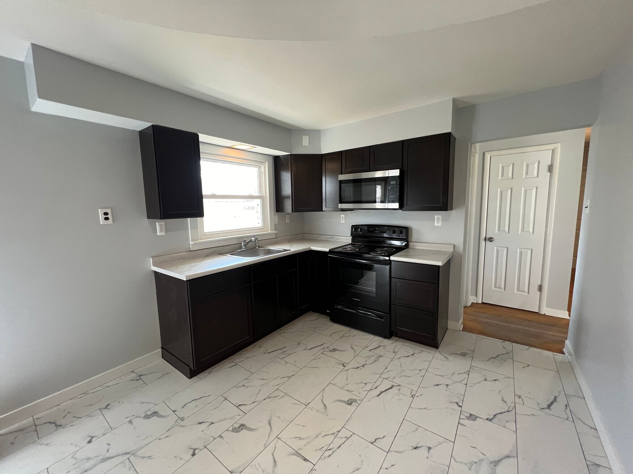 Building Photo - 120 Alberto Ln