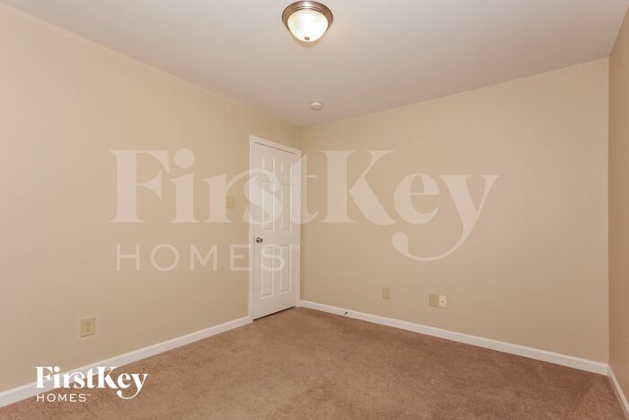 Building Photo - 955 Littleton Dr