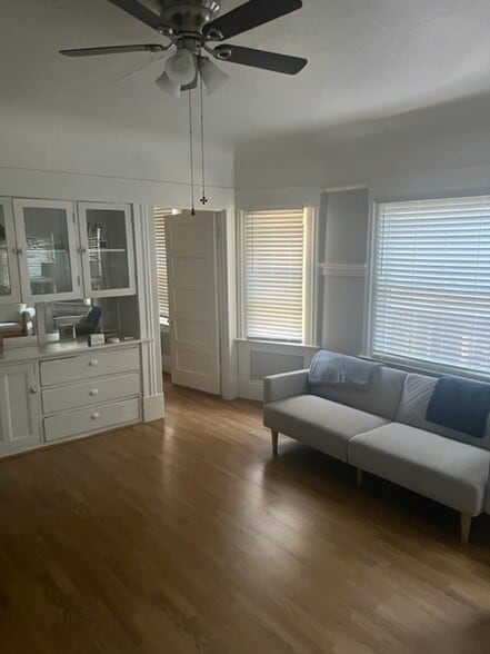 Building Photo - 620 14th St