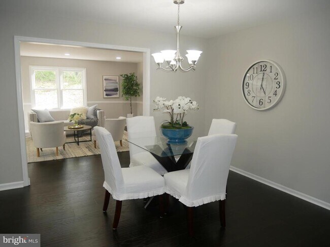 Building Photo - 35600 Sassafras Dr