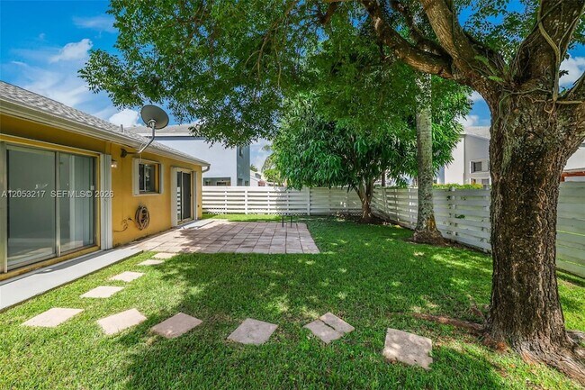 Building Photo - 13765 SW 145th St