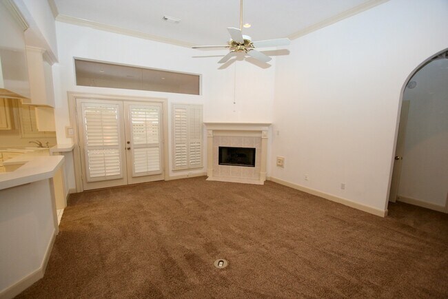 Building Photo - 6706 Prairie Dunes Dr