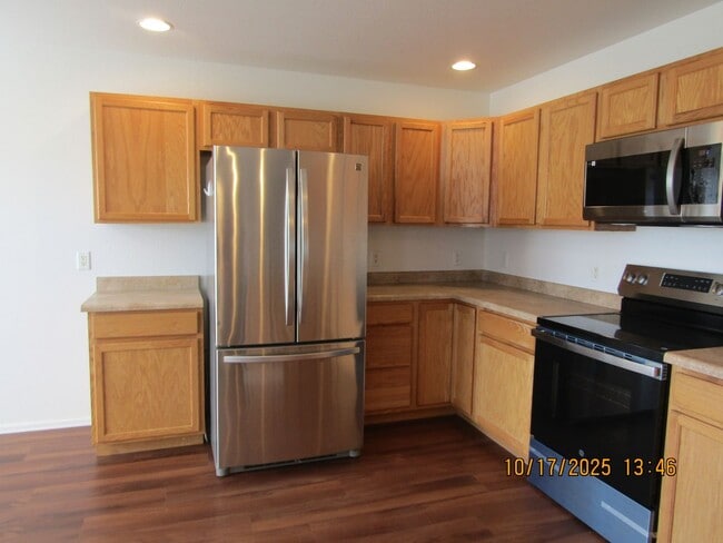 Building Photo - PRICE REDUCED! Charming Home!