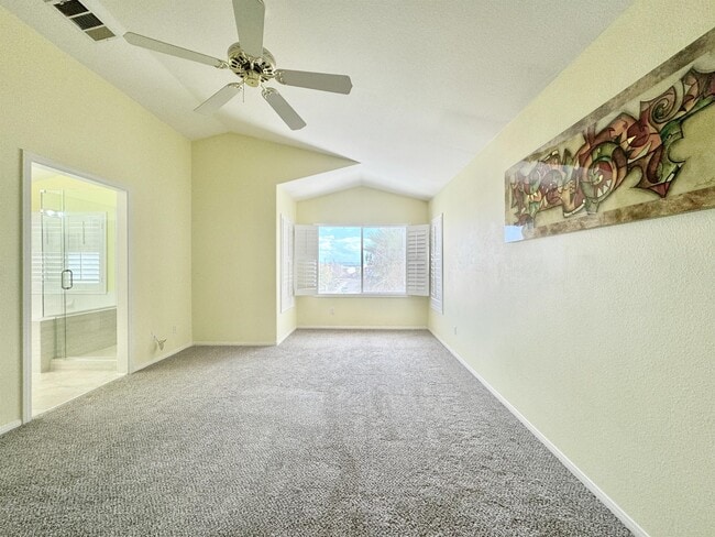 Building Photo - 8159 Dinsmore Dr