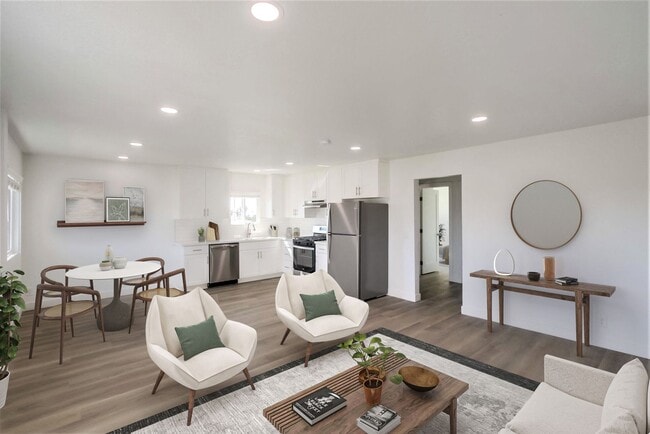 Interior Photo - Ocean Breeze