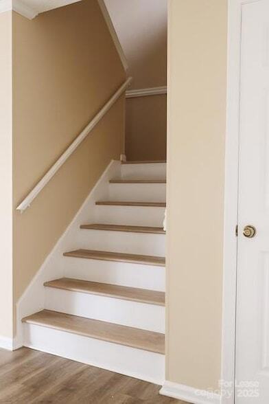 Building Photo - 1126 Hanford Pl NW