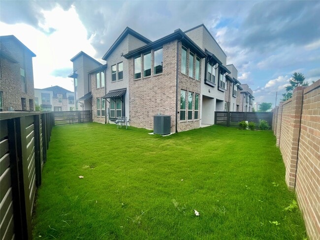 Building Photo - 16518 Amber Patina Ln