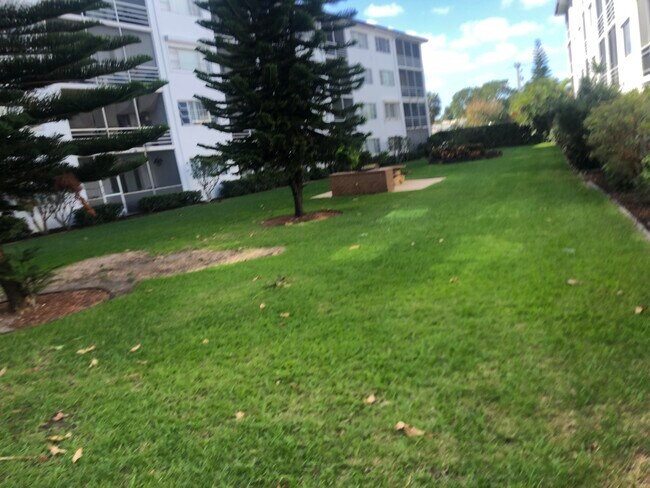 Building Photo - 4500 N Flagler Dr